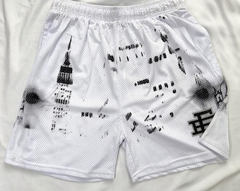 EE White Graphic Mesh Basketball Shorts, Urban Streetwear Athletic Shorts for Men, Breathable Gym Sports Shorts Modern Street Style Gym Wear