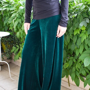 VELVET pants/ Palazzo pants/ Wide leg pants/ Emerald green trousers/ Loose pants/ Wide leg trousers/ Palazzo trousers/ wide leg pants set image 2