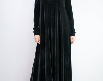 Plus size women VELVET maxi dress/ loose fit maxi dress/ Black maxi dress/ Long sleeve dress/ Minimalist Fall fashion/ modest dress