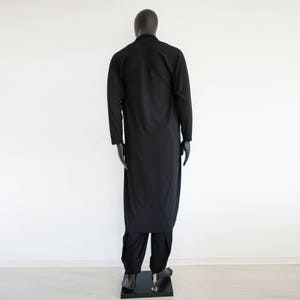 Długa męska kurtka kardigan – oversize'owe kimono – płaszcz z wiskozy z dżerseju – sweter warstwowy z odkrytym przodem, idealny do noszenia na co dzień i w miejskim stylu zdjęcie 6