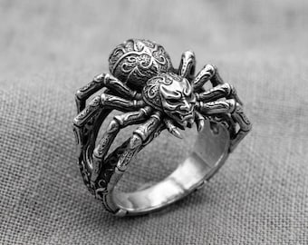Anillo de araña de plata estilo gótico con diseño de animal, ideal para Halloween.