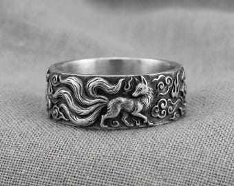 Silver Fox Band Ring with Engraved Swirl Pattern Wide Animal Statement Ring