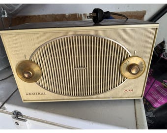 Vintage Admiral AM Tube Radio – Mid Century – Made in USA