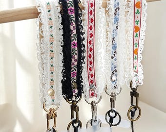 Boho drielaags kanten polskoord, flirterig telefoonpolsbandje, camerapolsbandje, canvas autosleutelhouder, sleutelhanger voor dames, cadeau voor bruidsmeisjes