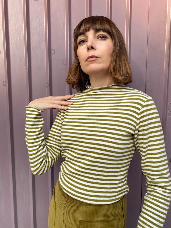 Warm cotton turtleneck, green-white striped crater neckline, long sleeves[Bari top/green white]