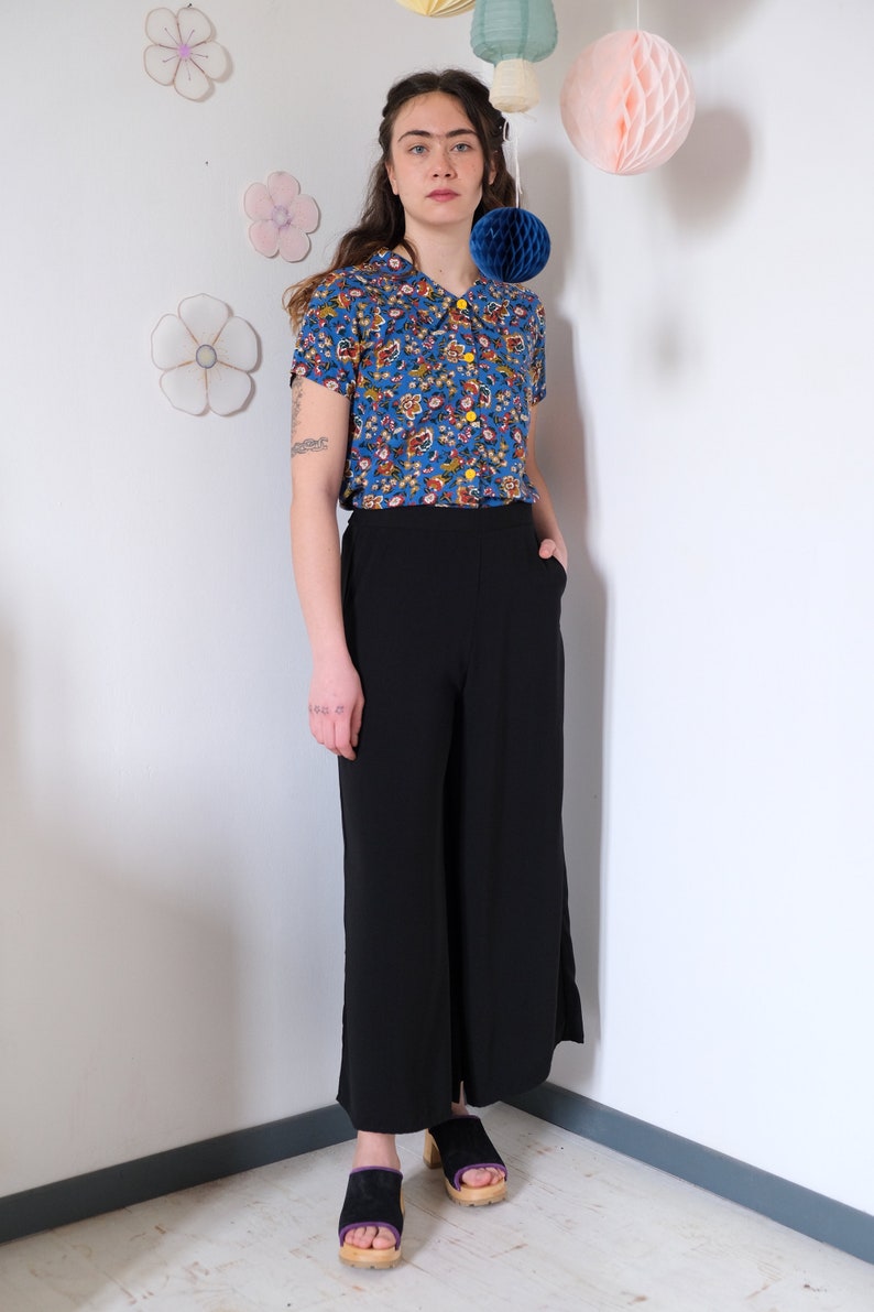 Beperkte editie Viscose elektrisch blauw overhemd met bloemenkraag, korte mouwen Sonora blouse/elektrische bloemen afbeelding 3