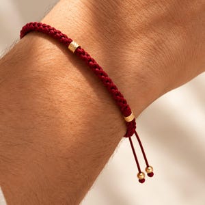 Braccialetto portafortuna con cordino rosso, regolabile, gioiello di protezione e amicizia.