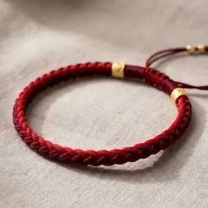 Pulsera de hilo rojo, regalo de protección de la suerte, ajustable, minimalista, hecha a mano.