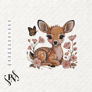 Puede incluir: Diseño bordado con un cervatillo de ojos grandes, rodeado de flores rosas y una mariposa. El cervatillo es marrón con manchas blancas, y la mariposa es naranja y negra. El diseño está sobre un fondo blanco.