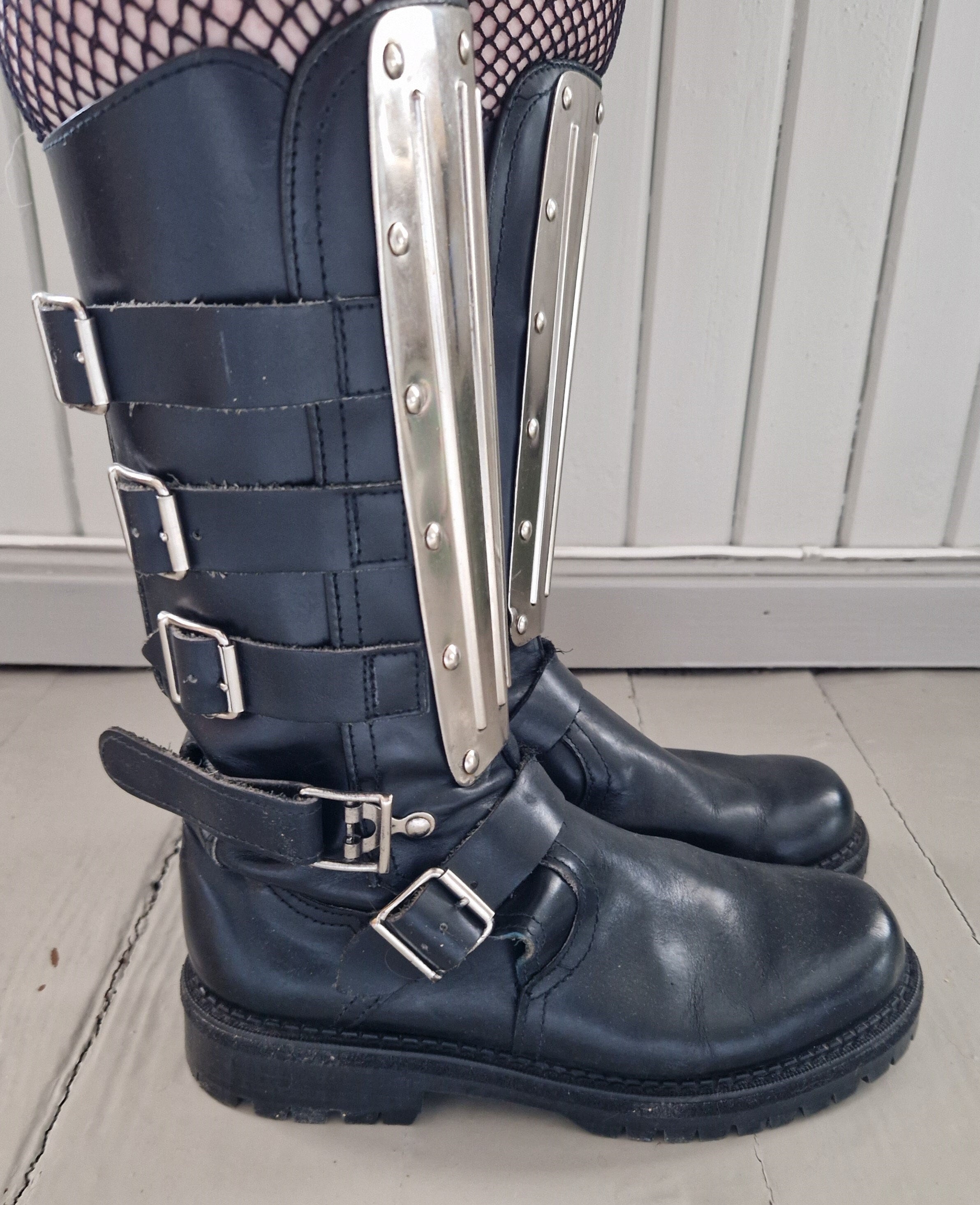 Boots plates new arrivals