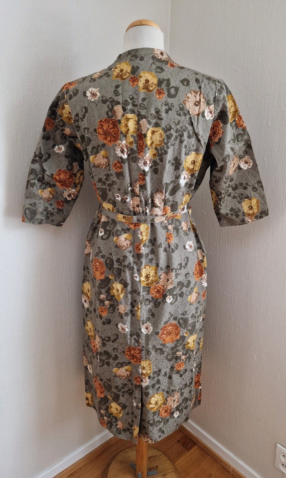 Brown Orange Yellow Floral 40s 50s 60s Belted Pep… - image 8