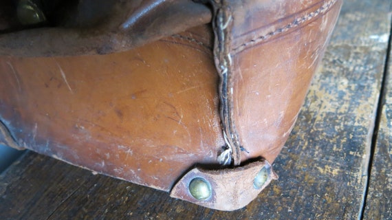 Large Antique Rustic Edwardian Leather Bag Doctor… - image 8