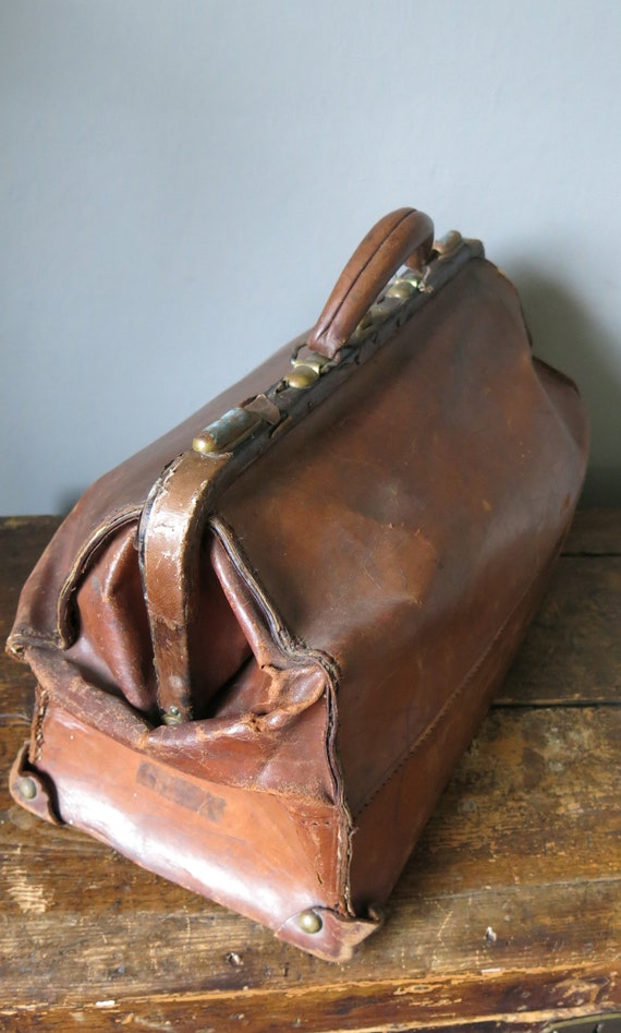 Large Antique Rustic Edwardian Leather Bag Doctor… - image 7