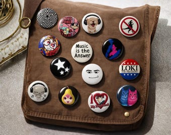 Trend Set 1 – 15pcs Mixed Badge Set (44mm) | Trendy Pins & Rosettes | Backpack, Jacket, Gift Accessories