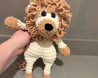 Lion crocheted plushie