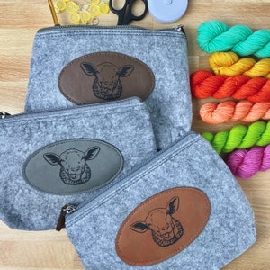 Bolsa de noción de oveja, fieltro/franela con parche de cuero sintético cosido, 8" x 5", bolsa de punto