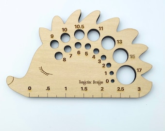 Hedgehog US Knitting Needle Gauge, Laser Cut Wood, Sizes 0 to 17, Ruler