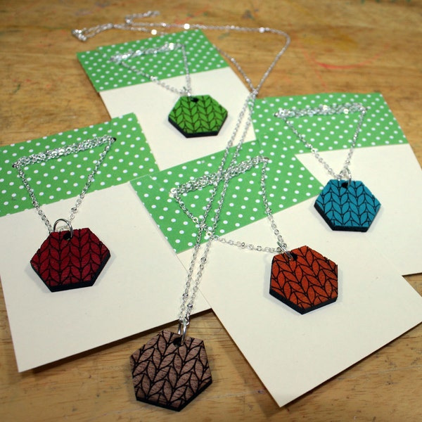 Collar de punto Stockinette con cadena de acabado de plata de 24 pulgadas / collar de tejer NATURAL