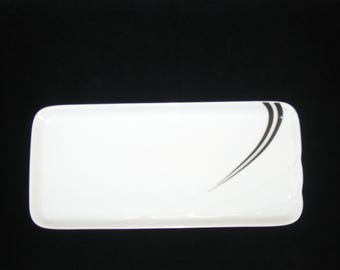 Hutschenreuther MAXIM'S DE PARIS “Accent” Bread Sandwich Tray 12.75" - White w/ Black Swoosh Vintage Porcelain Germany