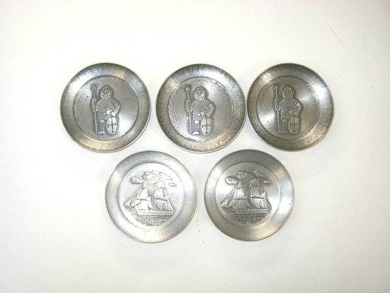 Set of 4 Coasters Norwegian Rosemaling 4/" Diameter Cork Backing Scandinavian