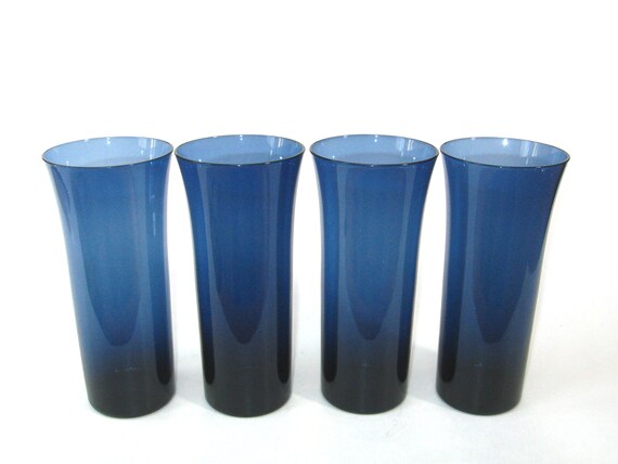 洋書 Kaj Franck - Universal Forms Amazon.com: Kaj Franck : Universal Forms: Susanna Vakkari, Paikki