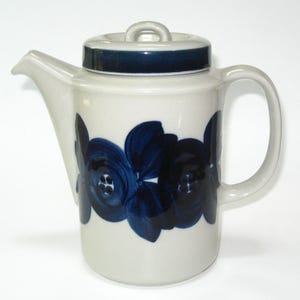 Arabia Finland ANEMONE Early Hand Signed Coffee Pot & Lid by Ulla Procope - EUC!