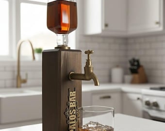 Personalized Wooden Whiskey Dispenser with Name Engraving, Rustic Liquor Dispenser, Home Bar Decor, Gift for Him, Groomsmen Gift
