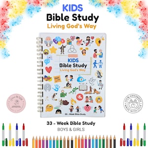 Könnte beinhalten: Ein spiralgebundenes Kids Bible Study Buch mit dem Titel Living God's Way, das ein weißes Cover mit bunten Cartoon-Illustrationen biblischer Figuren, Symbole und Icons zeigt. Der Text 33-Week Bible Study ist unten auf dem Cover aufgedruckt.