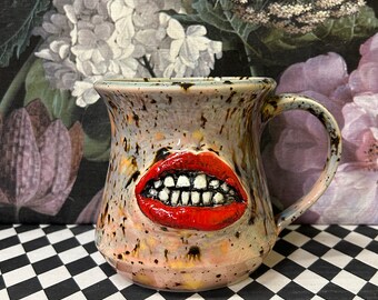 Grinning mouth mug