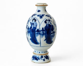 Antique Chinese Blue and White Miniature Vase, Kangxi Period, Long Eliza Porcelain Vase, Qing Dynasty, 17th–18th Century