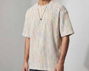 Camiseta de punto a rayas para hombre, top informal de cachemir para verano, camiseta de manga corta con textura arcoíris, jersey transpirable de estilo urbano, camisa de estilo resort.