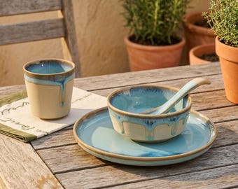Hand-Thrown Drip Glaze Ceramic Breakfast Set – 4-Piece Stoneware Dinnerware, Coastal Style