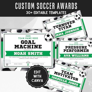 Puede incluir: Certificados de premios de fútbol con diseños verdes y blancos. Los certificados presentan gráficos de balones de fútbol y texto como "Goal Machine" y "Team Motivator". La parte superior de la imagen dice "Custom Soccer Awards" y "30+ Editable Templates."