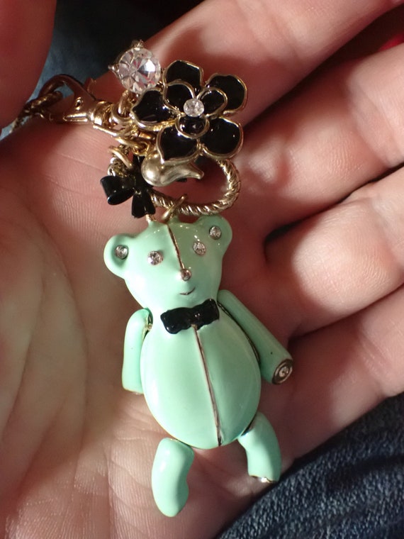 vintage Enamel Bear with flower Pendant Charm 3D