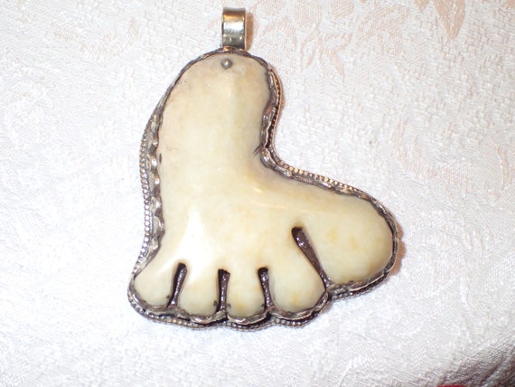 BigFoot Pendant in Tibetan Silver ex large