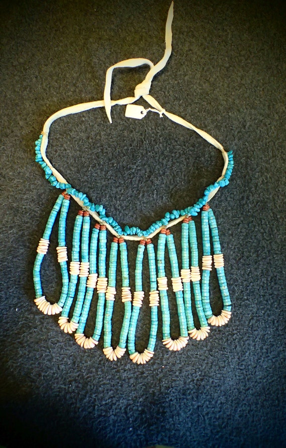 Turquoise and Shell Heshi 8 Jacula Necklace on Le… - image 1
