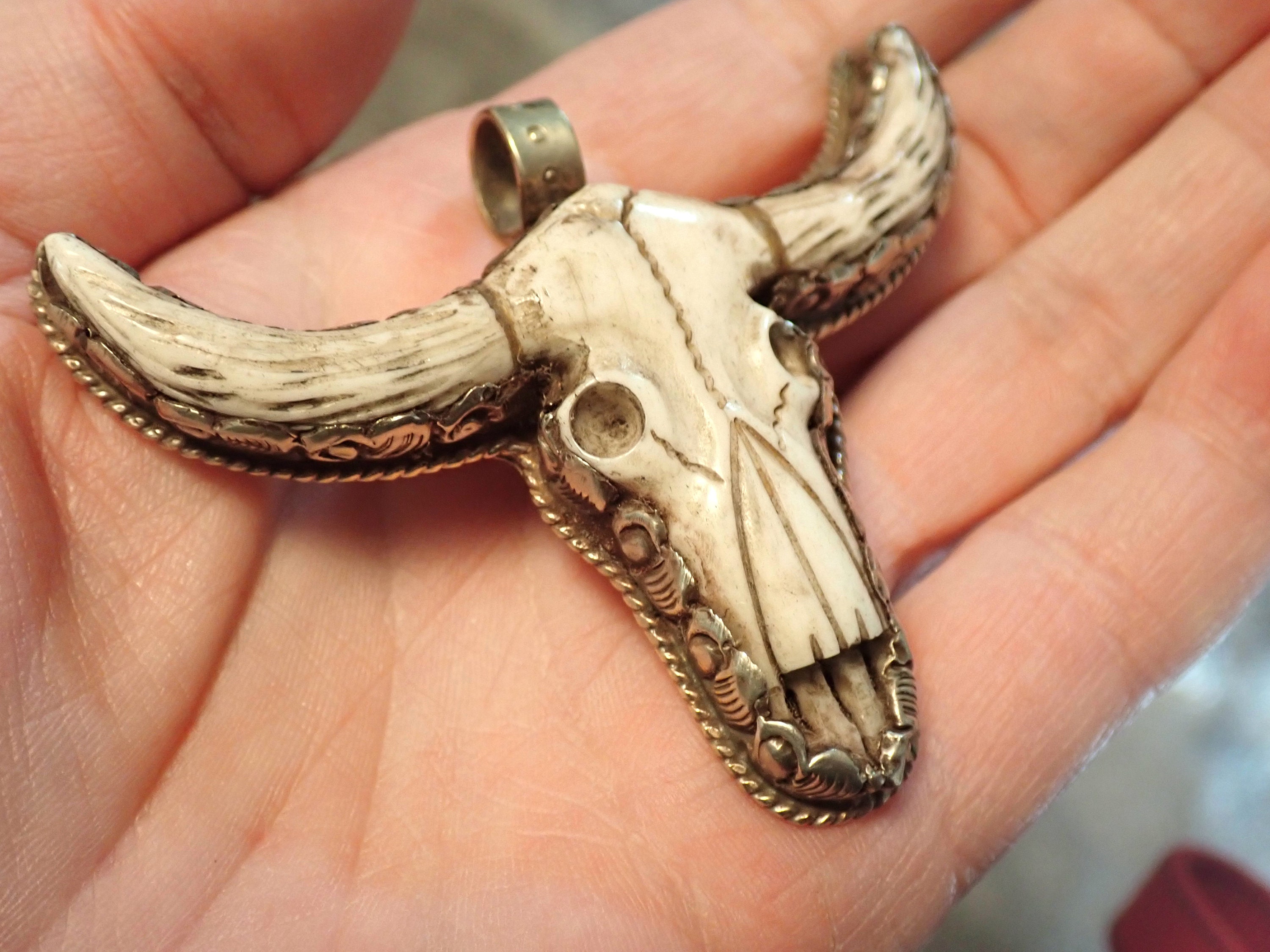 Longhorn skull shop pendant