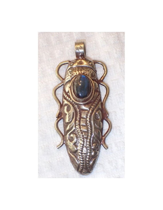 Cicada with Labradorite in Tibetan Silver Pendant