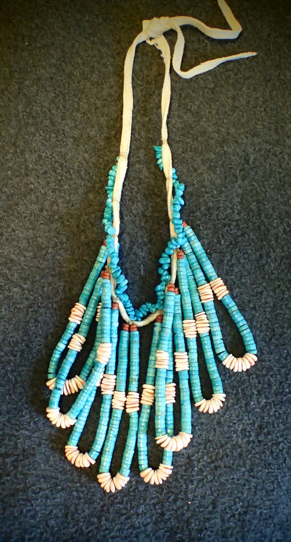 Turquoise and Shell Heshi 8 Jacula Necklace on Le… - image 3