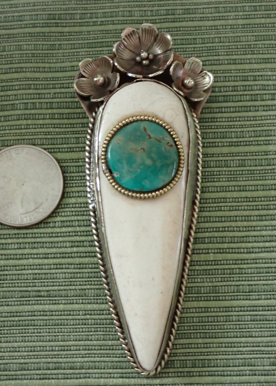 Turquoise on flower Pendant