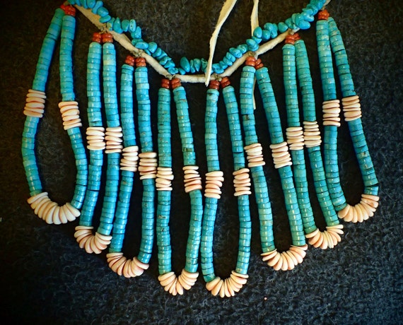 Turquoise and Shell Heshi 8 Jacula Necklace on Le… - image 2