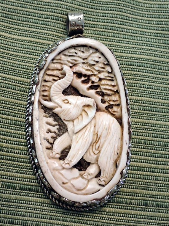 Elephant in cattle bone Pendant