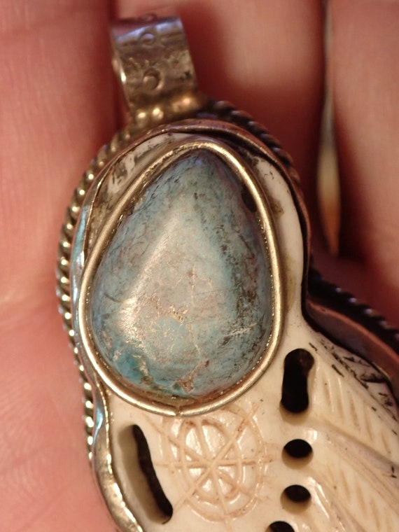 Feather Headdress Pendant with Turquoise in Tibet… - image 3