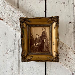Antique frame ornate gold 1900's sepia photo of a couple 5.5 x 4.5 inch frame