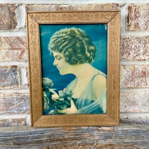 Antique Gold wood frame Litho Print The Message Girl with roses 8 x 6 inch frame