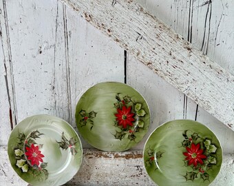 Christmas plate small size Leyton Poinsettia Holly 7 inch Vintage