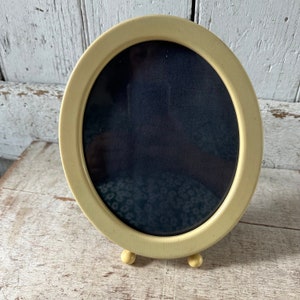 Gold Oval Frame Metal Small Size Vintage table or hanging frame 3 x 4 inch frame