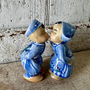 Kissing Dutch Boy and Girl Ceramic Figurines Vintage