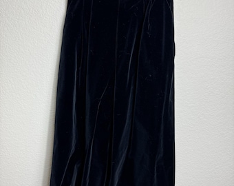 Talbots Women's Vintage Skirt Black Velvet Size 10 (See Meas.) Back Zip Pockets