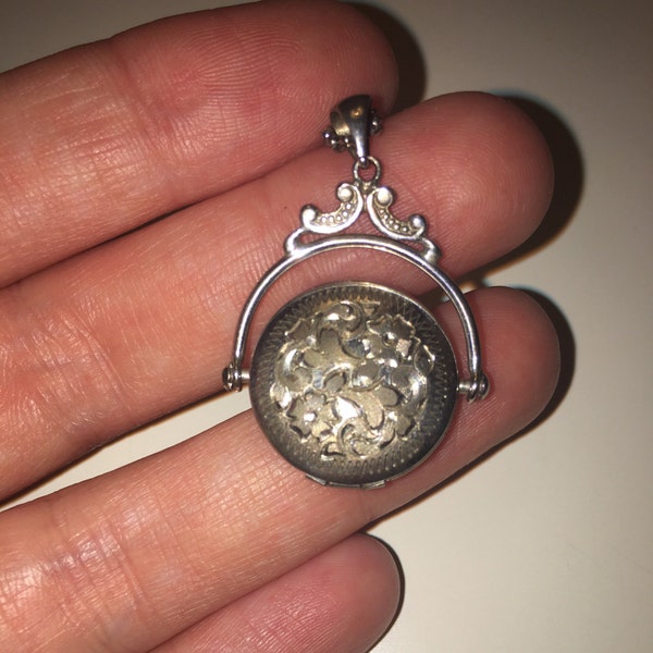 SALE!!! Vintage Sterling Silver Spinning Locket